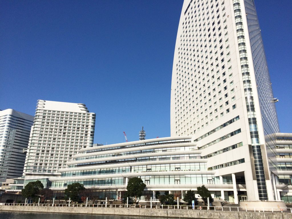 みなとみらいの高層ホテル の無料フリー素材写真 商用利用可