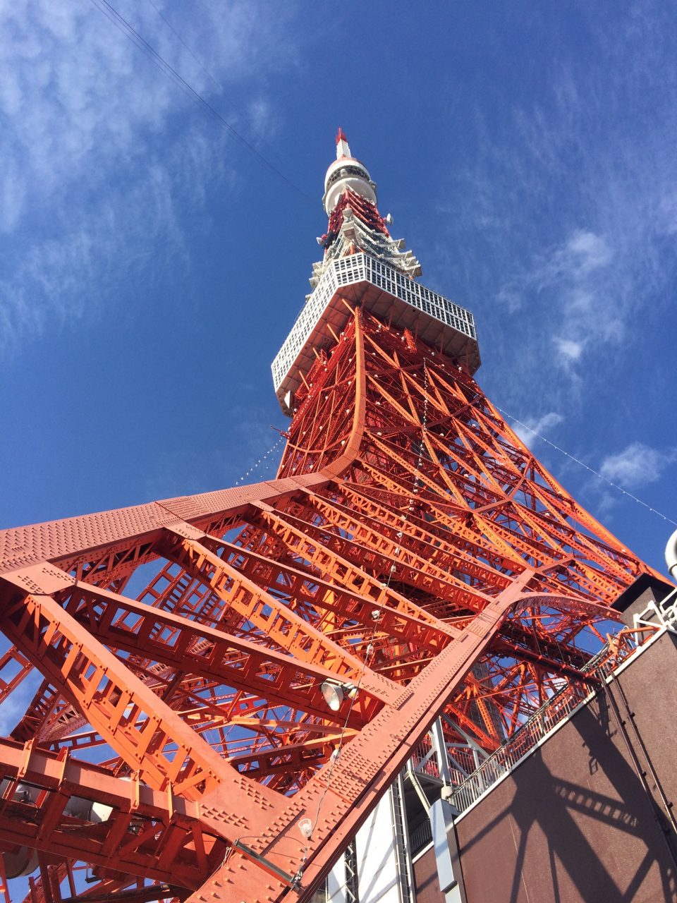 東京タワーと青空1の写真