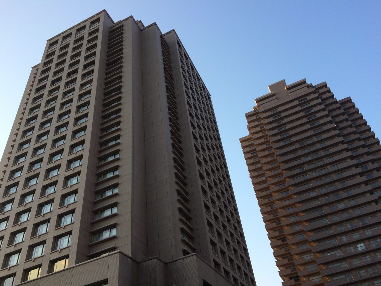 ウェスティンホテル東京とタワーマンションの写真