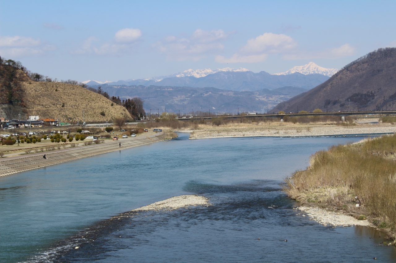 千曲川と戸隠山・妙高山の写真