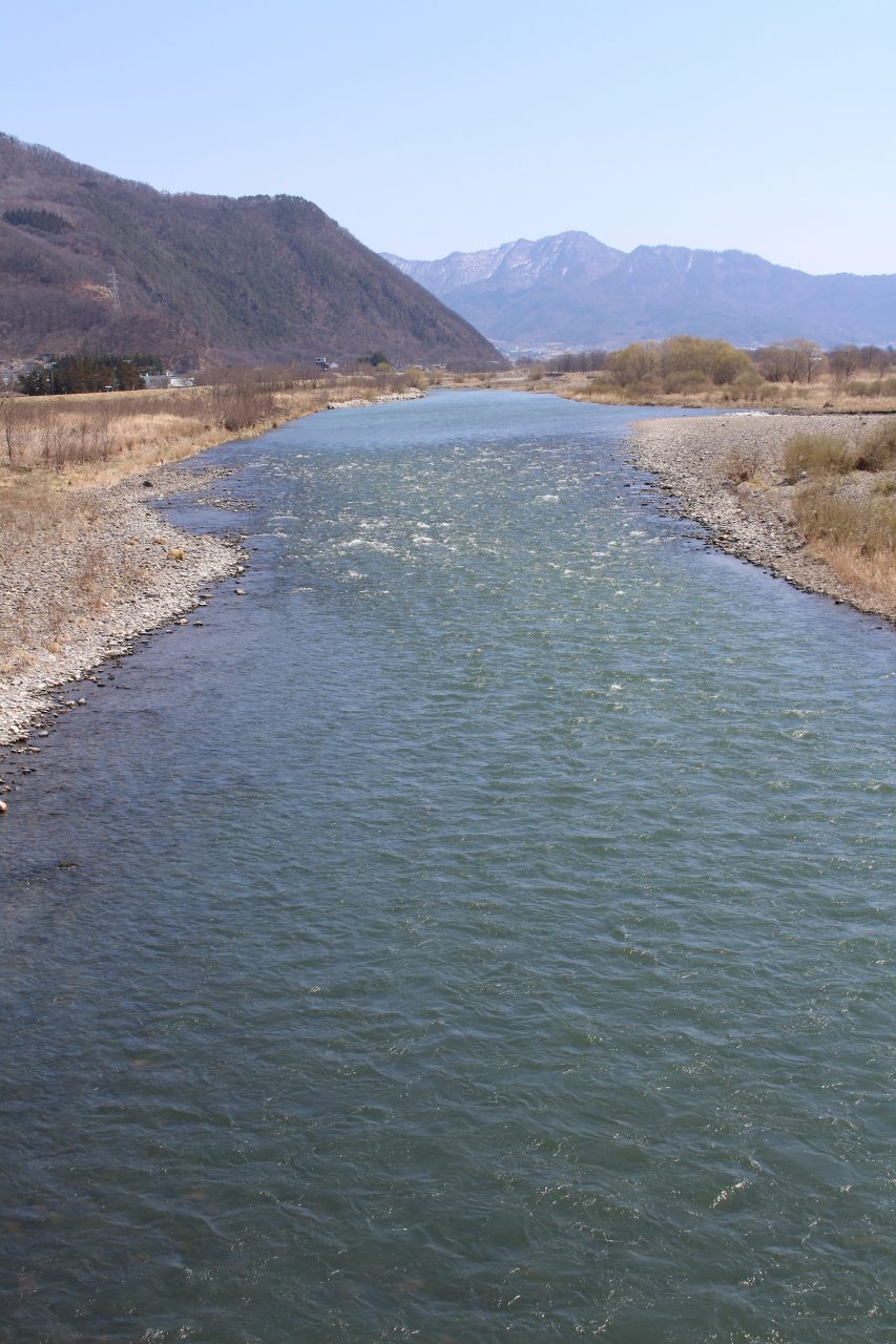 千曲川と山並み2の写真
